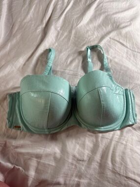 Savage X Fenty Mint Green Convertible Strapless Bra